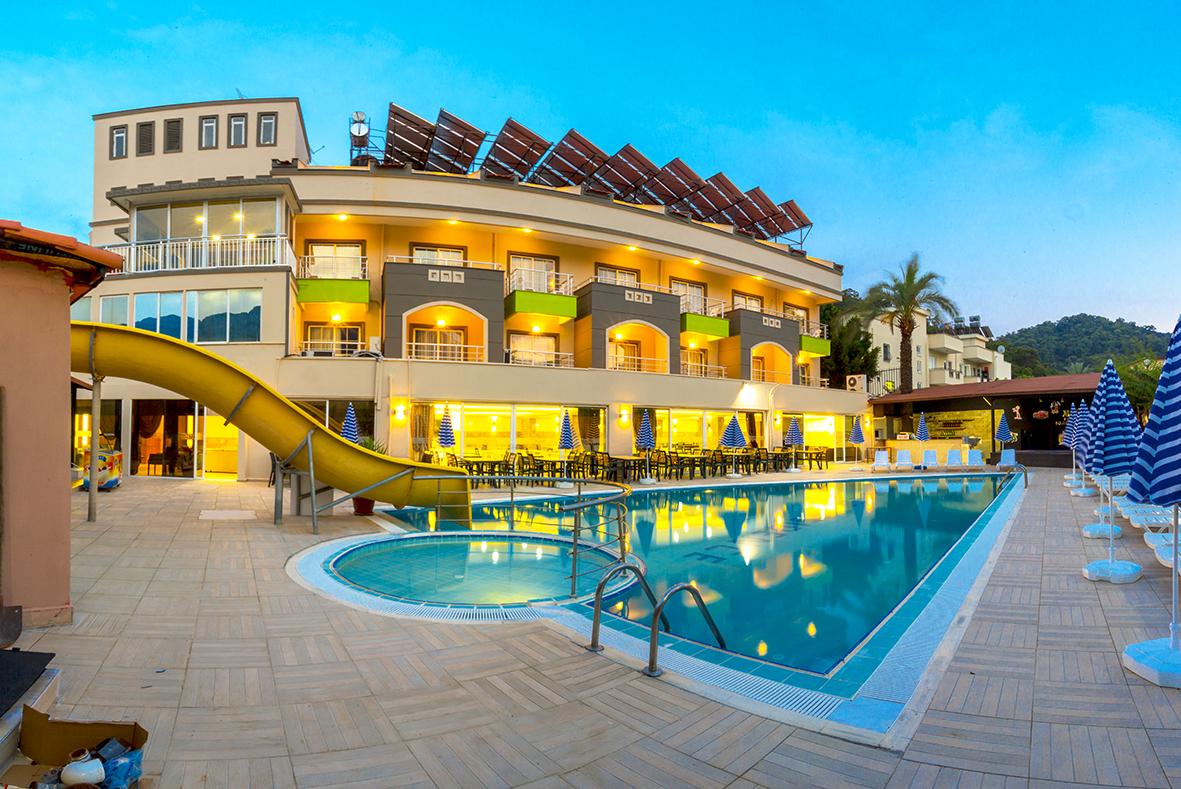 קמר Rich Melissa Hotel מראה חיצוני תמונה