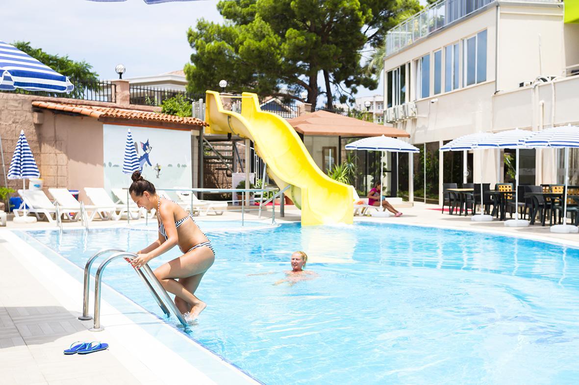 קמר Rich Melissa Hotel מראה חיצוני תמונה